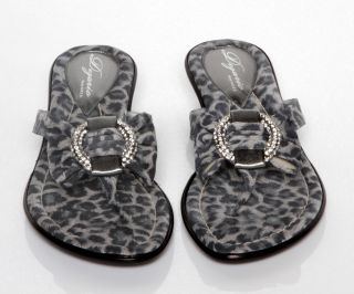 New Womens Dezario Cruz Grey Leopard Thong Sandals Shoes 7