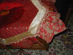 New 60 Red Very Unique Brocade Christmas Tree Skirt