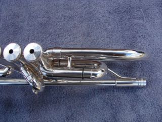 King Dizzy Gillespie Silver Flair Trumpet w Accesories