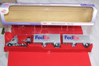   FedEx Freight Tractor Trailer Truck DOUBLES 1 64 25th Anniversary Ed