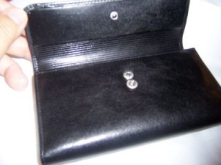 Dopp Genuine Italian Polished Leather Wallet Black MSRP$95