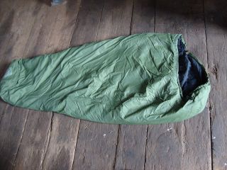 Sleeping Bag Nylon Green Patrol warn weather Government Issue