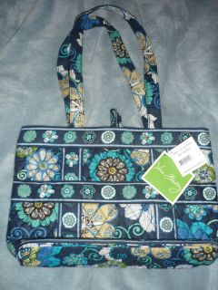 Vera Bradley Small Tic Tac Tote Mod Floral Blue  NWT  Sells for $55.00