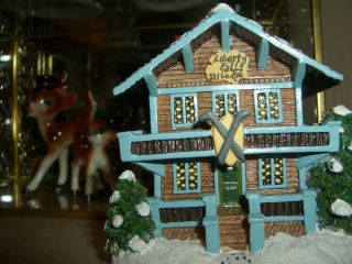 Liberty Falls Ski Lodge #AH600 1999 Miniature Village Collectible