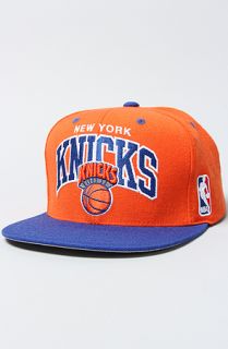 Mitchell & Ness The New York Knicks Arch 2T Snapback Cap in Blue