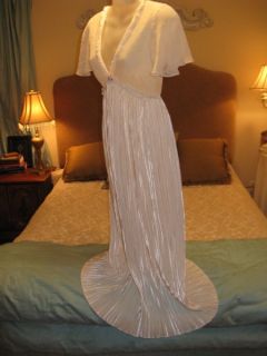 Vtg Flora Nikrooz Bridal Satin Pleats Nightgown Gown XS