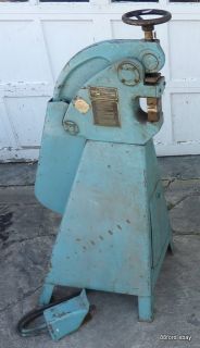  Marchant 4 A Shrinking and Stretching Machine