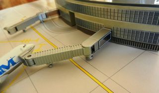 Airport Departure Hall 2 Jetways for Herpa 1 500 Scale Airport Diorama