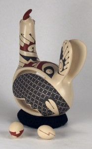 Mata Ortiz Pottery by Gerardo Tena Hen Effigy