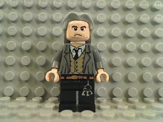 Lego Argus Filch Harry Potter Minifigure 4842 Hogwarts Castle Grey