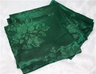 DINNER PARTY NOEL GREEN HOLLY 60 X 120 TABLE LINEN TABLECLOTH & 8