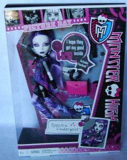 Monster High Doll Spectra Vondergeist Picture Day