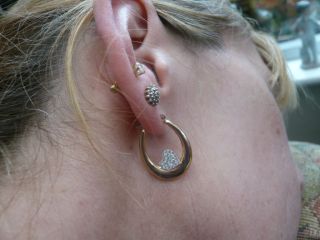 Beautiful Good HM 9ct Gold Sparkling Loop Hoop Earrings Double Sided