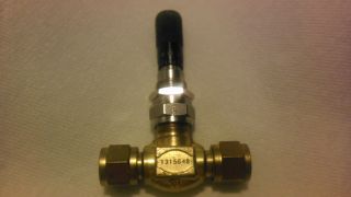 Hoke Milli mite metering valve 1/4 tube 1315G4B