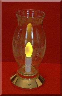  pre owned battery operated welcome hurricane lamp it measures about 9