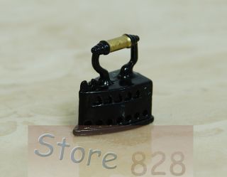 M09 Dollhouse Miniatures Ironing Board Iron