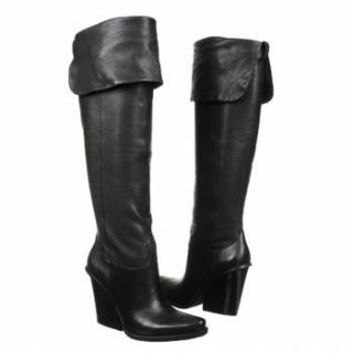 Jessica Simpson Womens Forester