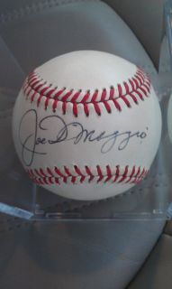 Joe DiMaggio Yankees HOF Autographed Baseball