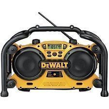 Dewalt Job Site Radio New DC011 Charger Worksite  7 2 18 Volt