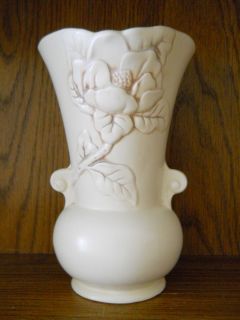 1942 Red Wing Magnolia Vase Belle Kogan