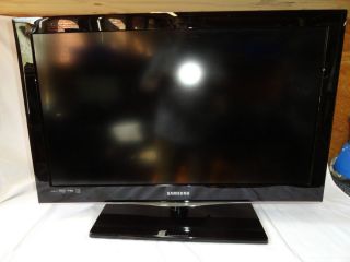 Samsung LN32C540 32 720P HD LCD Television Widescreen HDTV
