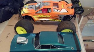Team losi muggy lst lst2 nitro gas rc truggy tuck buggy car roller