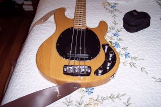 Music Man Ray 34 Bass