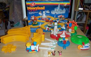 1986 Playmates Disneyland Play Set Battery Operated Train No 7905