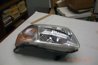 2005 2006 Mazda Tribute Passenger Side Headlight Assembly