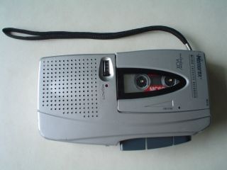 MEMOREX Micro Cassette Tape Recorder Mini Voice MB2186 w/ MC 30 Tape