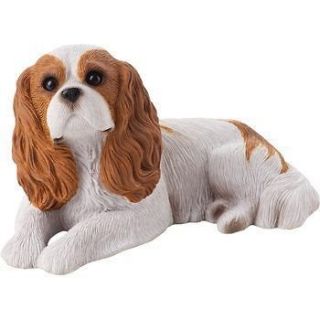 SANDICAST Dog Figurine Sculpture Cavalier King Charles Spaniel