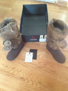 New Australia Luxe Yeti Fur Snow Boots Shoes size 7 In Chocolate Brown