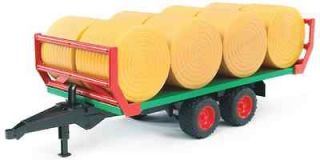 Bale transport trailer with 8 Round Bales