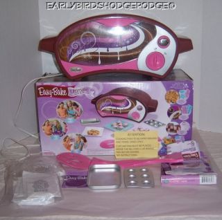 HASBRO EASY BAKE ULTIMATE OVEN COMPLETE IN WORKING CONDITION