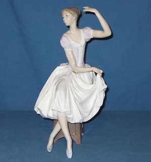Lladro Weary Ballerina #5275