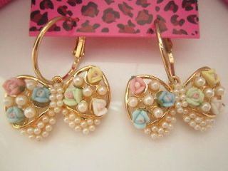Betsey Johnson small pearl flowers bow Earrings # E29