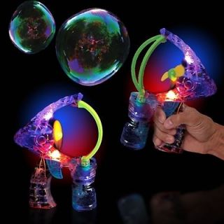 HUGE BUBBLES   Super Bubble Blowing LED Gun Machine Blower +2 REFILLS