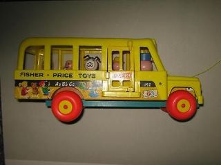 FISHER PRICE LITTLE PEOPLE SCHOOL BUS TOY + 4 KIDS & RED COLLAR DOG