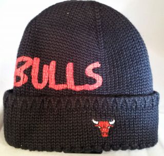 CHICAGO BULLS KNIT HAT WITH CUFF SCREEN PRINT AND EMBROIDERY