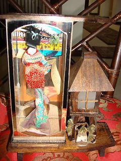 VINTAGE JAPANESE GEISHA DOLL IN MIRRORED GLASS CASE VERY RARE HTF
