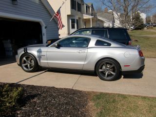Custom 2011 Mustang GT Staggered Wheels and Tires Plus TPMS