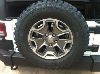 2013 Jeep Wrangler JK Rubicon Wheels and Tires Factory