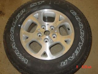 New 16 Jeep Grand Cherokee Tire & RIM wheel 99 02 225/75R16 goodyear