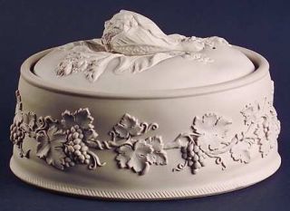 Wedgwood Royal Icing Oval Box with Lid, Fine China Dinnerware   All Cream, Multi